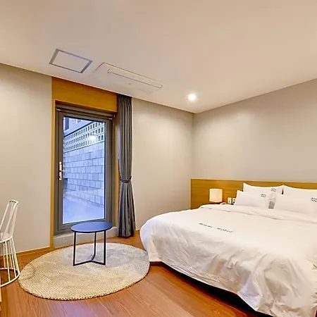 Blanc Business Hotel