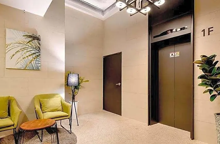 Blanc Business Hotel 2*
