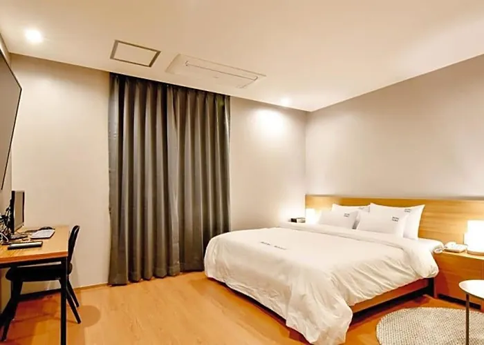 Blanc Business Hotel